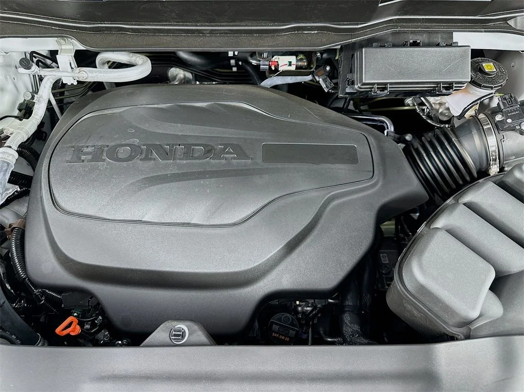 New 2026 Platinum White Pearl Honda RTL image 13