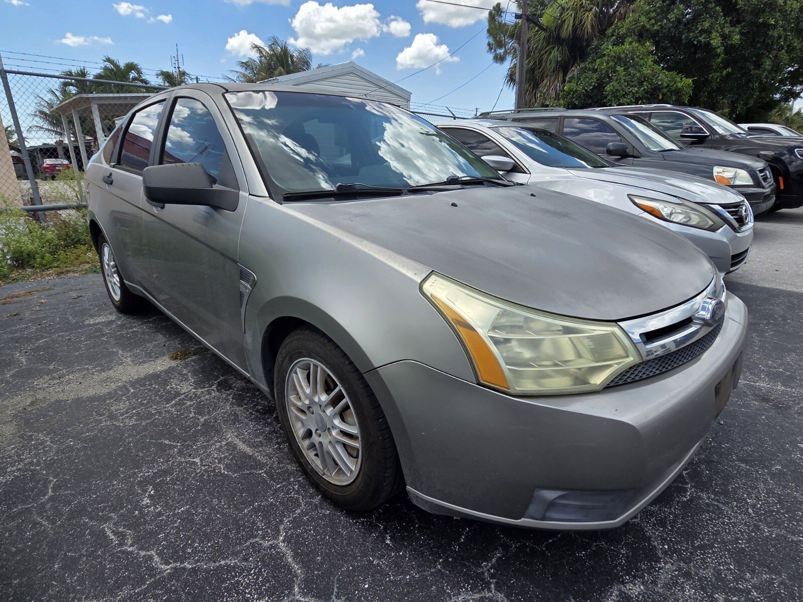 Used 2008  Ford SE image 2