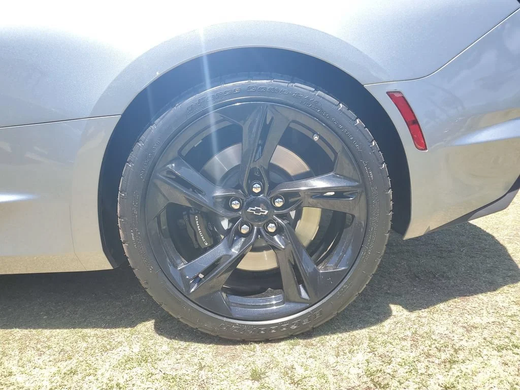 Used 2023 Sharkskin Metallic Chevrolet 1SS image 6