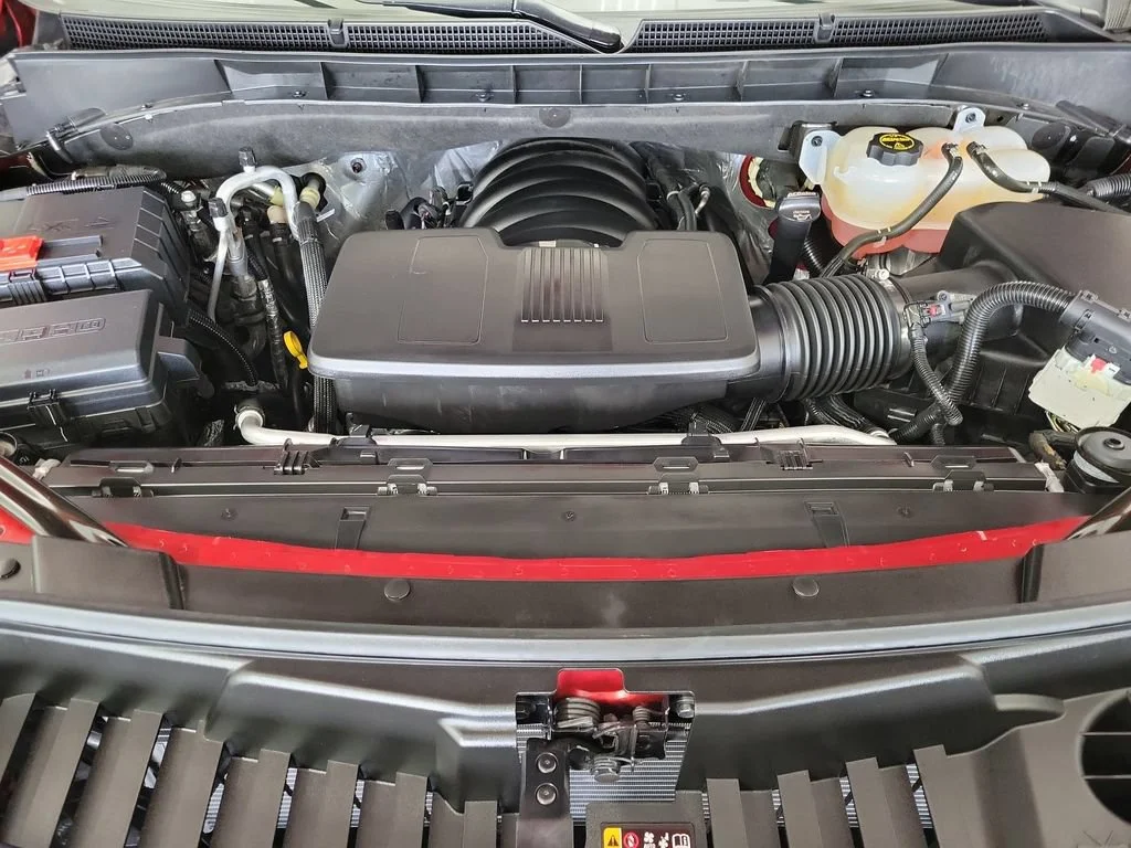 2024 GMC Yukon Denali - Photo 29