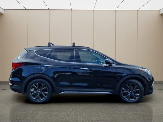 Used 2017 Black Hyundai 2.0T Ultimate image 5