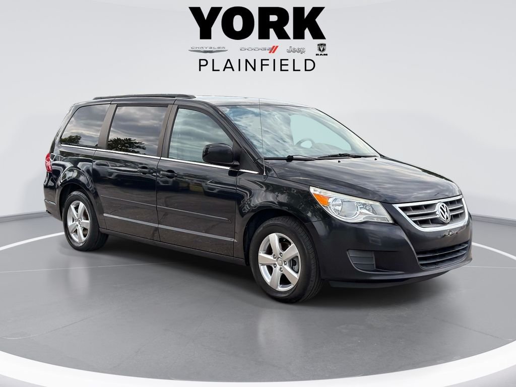 Used 2011 Black Volkswagen SE image 3