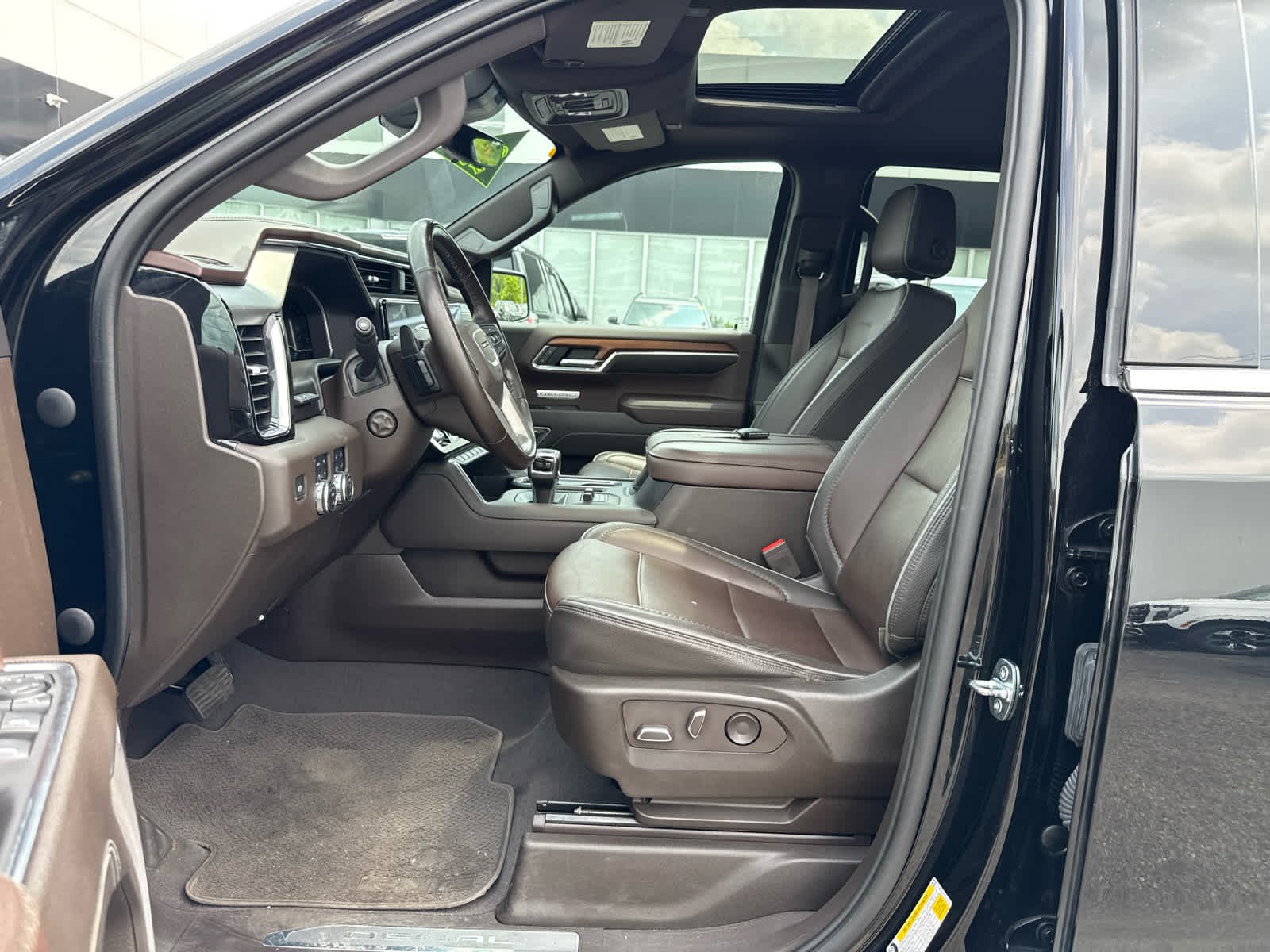 Used 2023 Onyx Black GMC Denali image 13