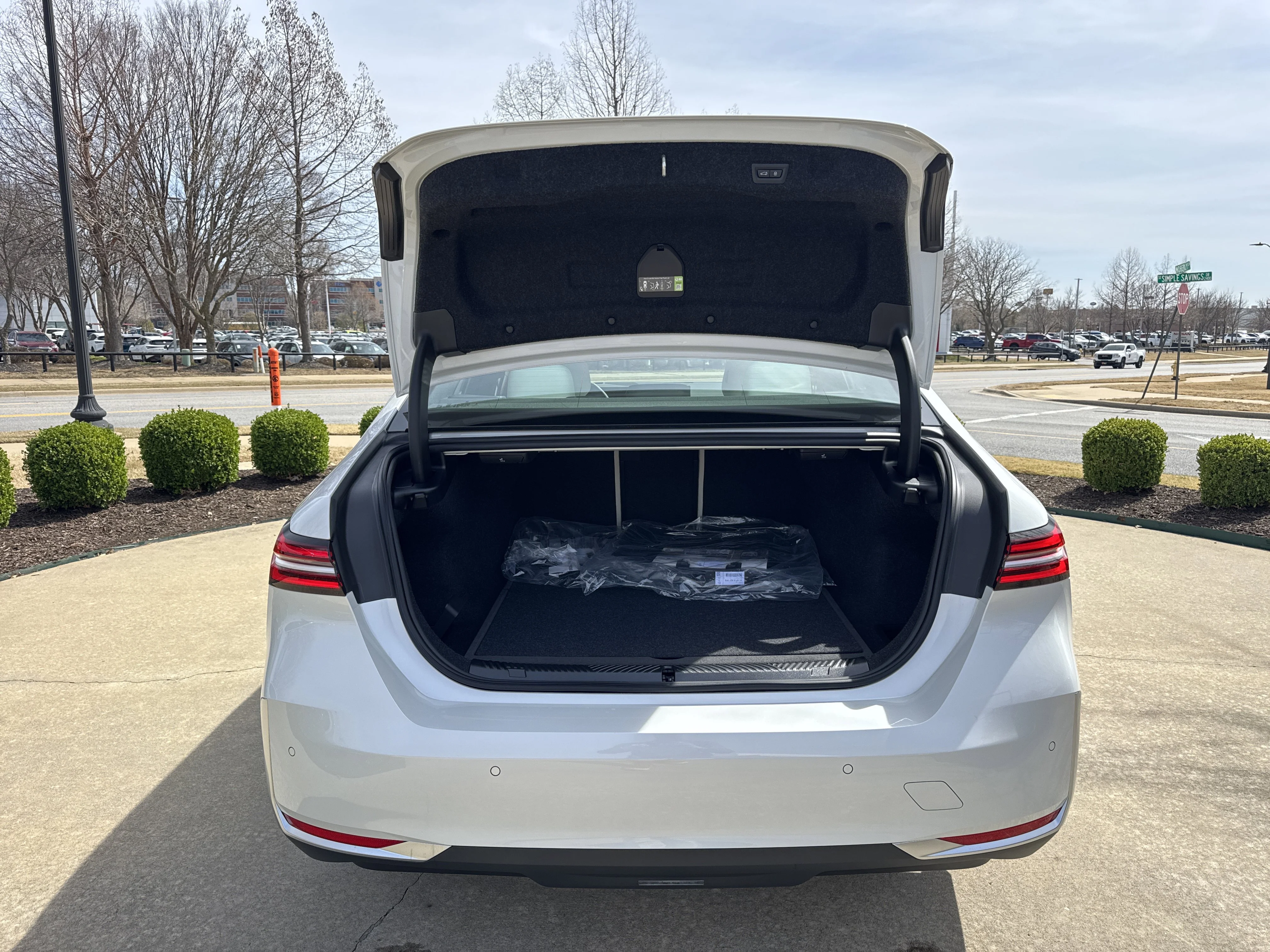 New 2026 MINERAL WHITE BMW 530i xDrive image 24