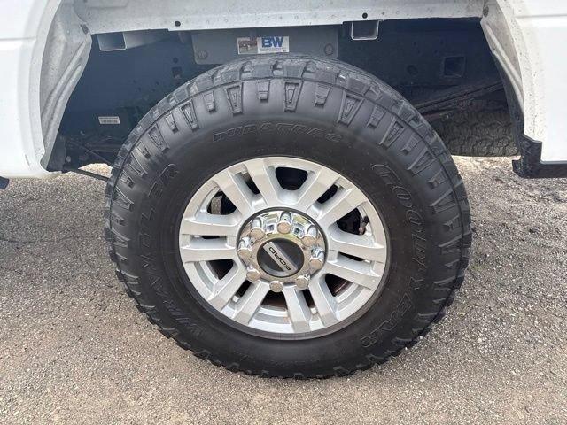 Used 2019 Oxford White Ford XLT image 12