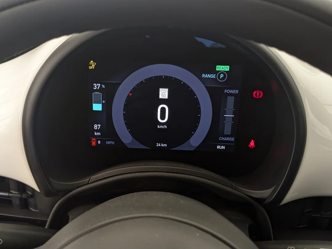 New 2026 White FIAT Pop - - FWD - Backup Camera - Lane Departure Warning - Rear Park Assist & More! image 18