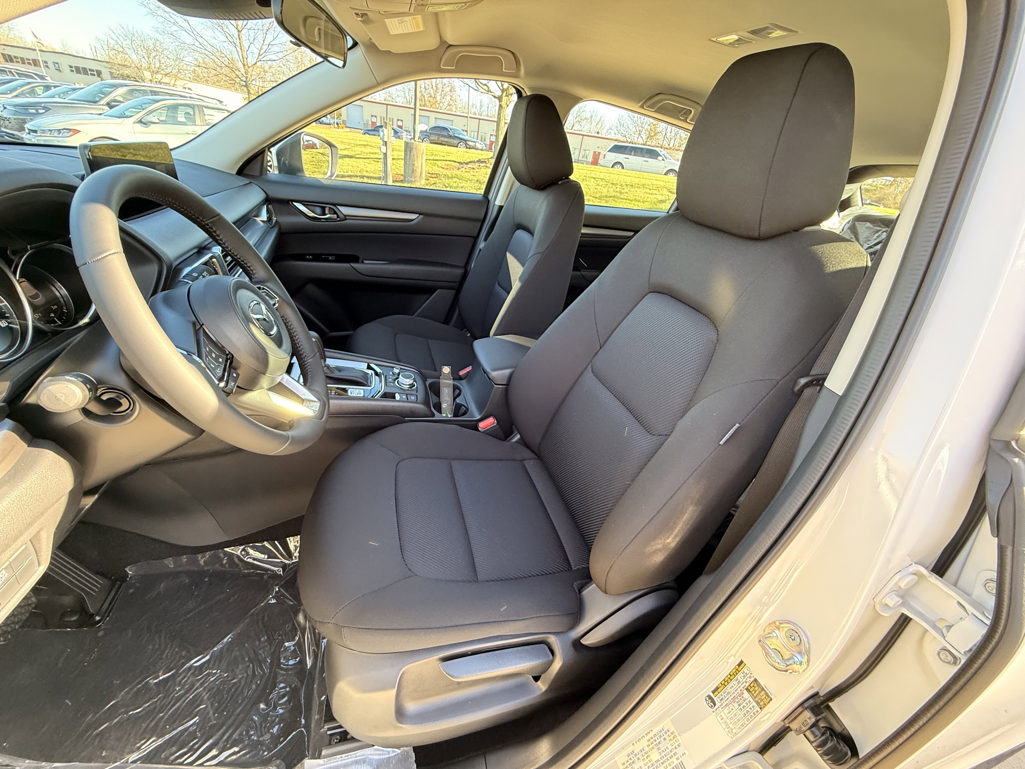 2025 Mazda CX-5 S - Photo 23