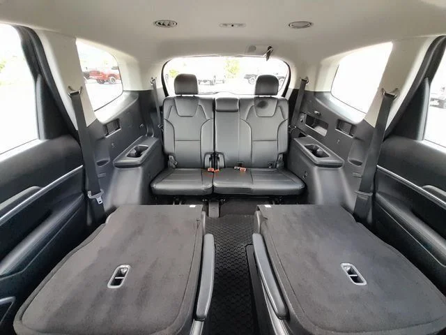 Used 2021 Black Kia S image 46