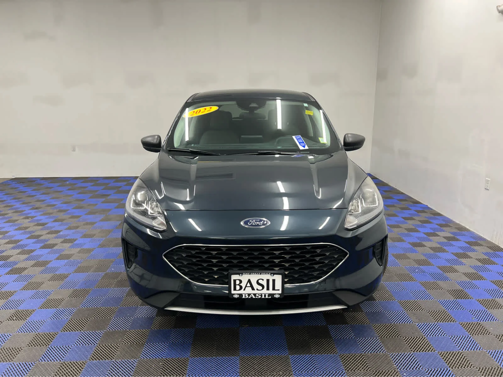 Used 2022 Stone Blue Metallic Ford SE image 2