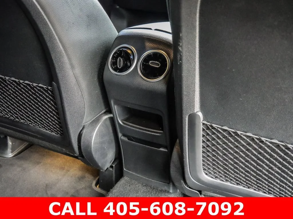 Used 2021 Blue Mercedes-Benz GLB 250 image 39