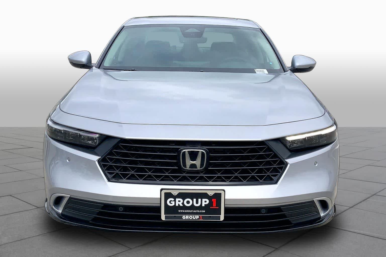 New 2026 Solar Silver Metallic Honda Touring Hybrid image 3