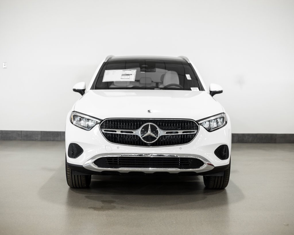 New 2026 Polar White Mercedes-Benz GLC 300 image 2