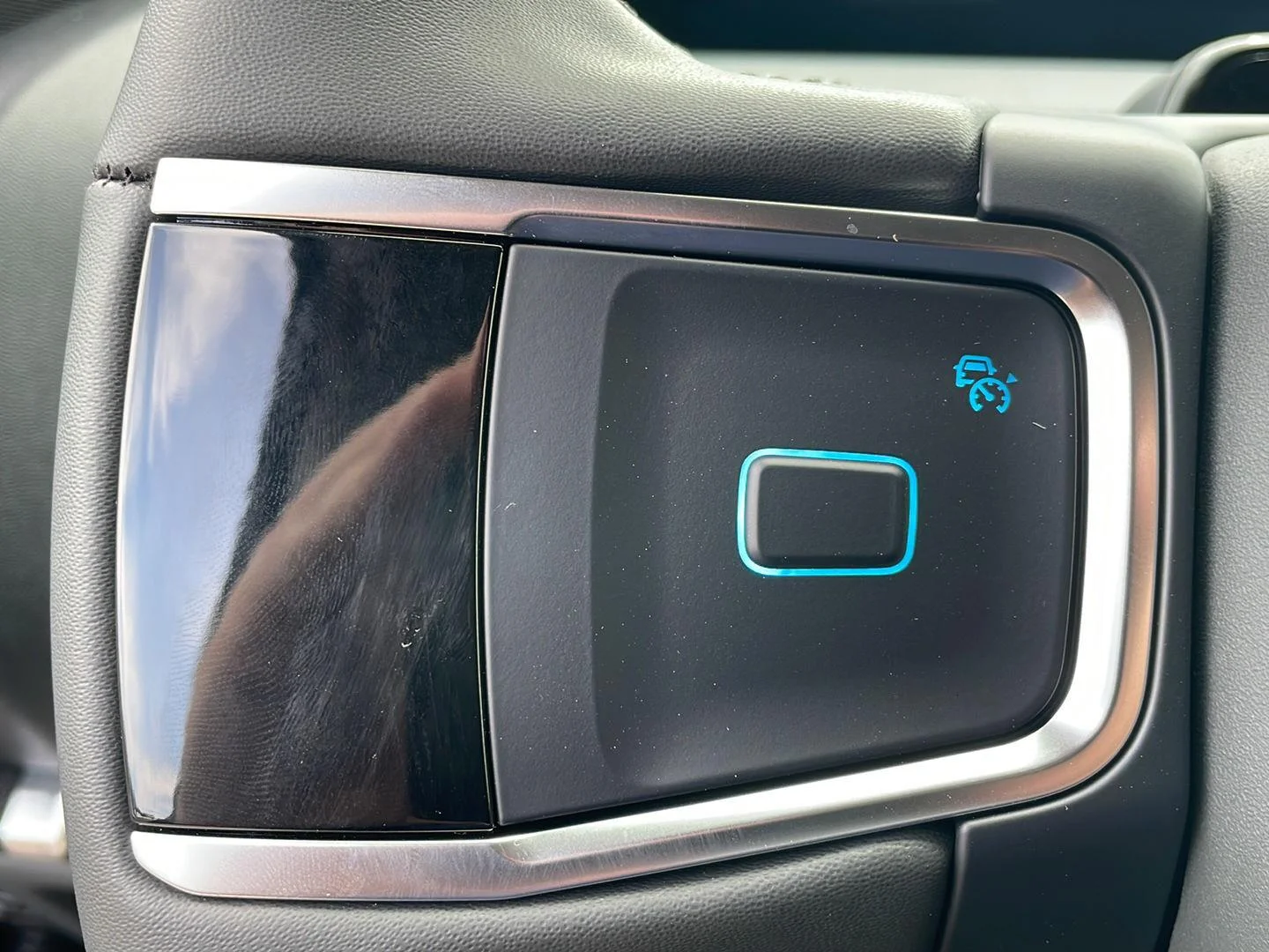 New 2027 Agate Black Metallic Ford Active image 14