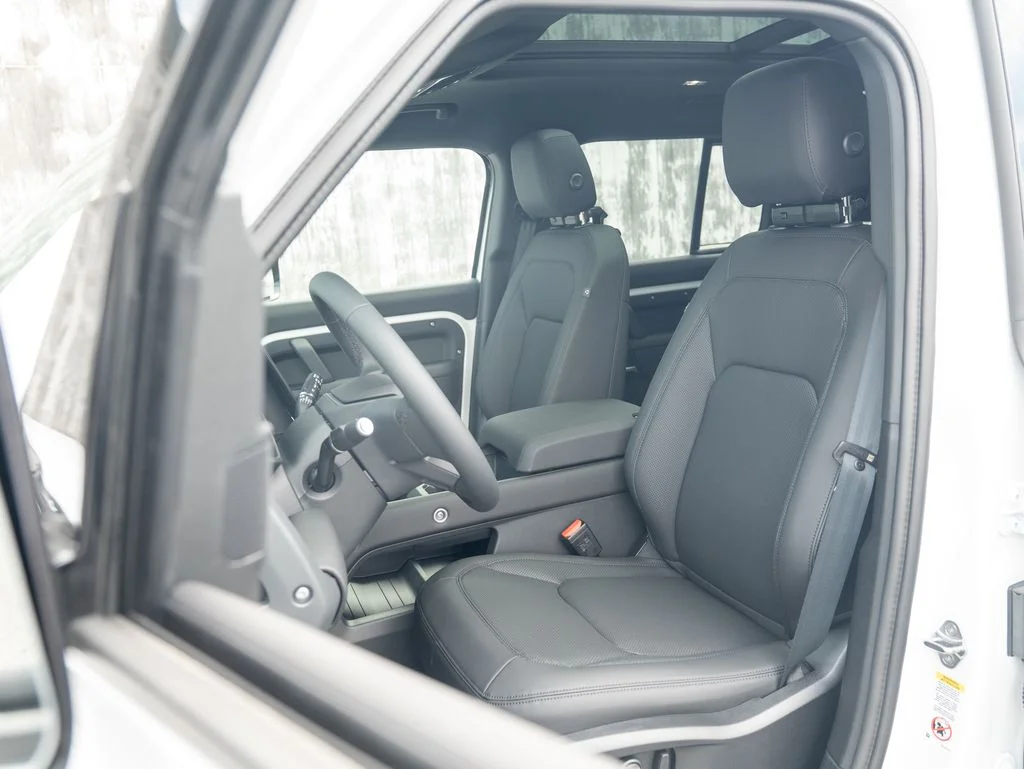 New 2026 Fuji White Land Rover S image 19
