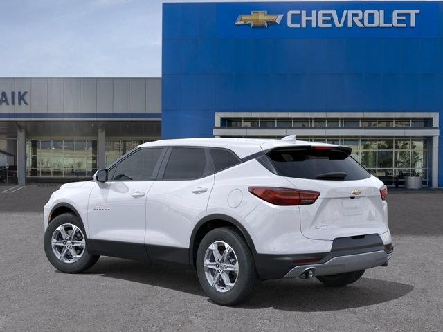 New 2026 Summit White Chevrolet 2LT image 3