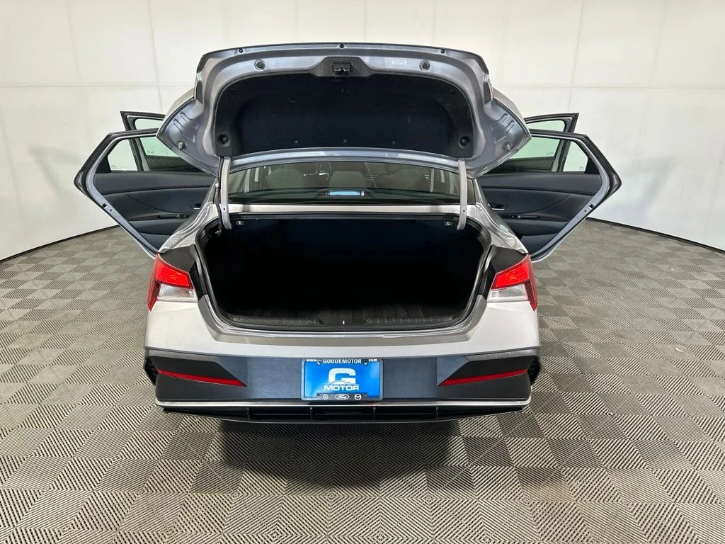 Used 2024 Fluid Metal Hyundai SEL image 22