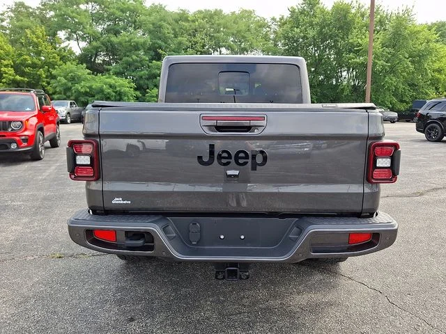 Certified Used 2021 Gray Jeep Overland image 9