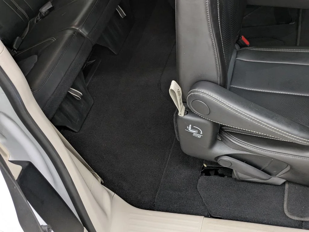 Used 2024 White Chrysler Touring L image 28
