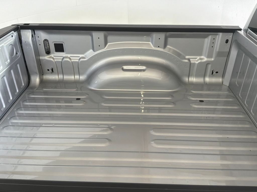 New 2026 Silver Zynith Exterior Paint RAM Laramie image 15
