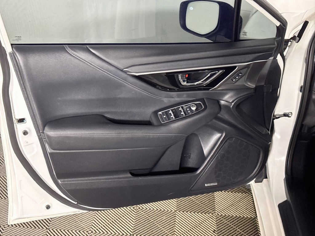 Used 2022 Crystal White Pearl Subaru Limited XT image 10
