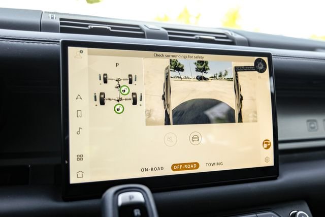 2025 Land Rover Defender V8 - Photo 28