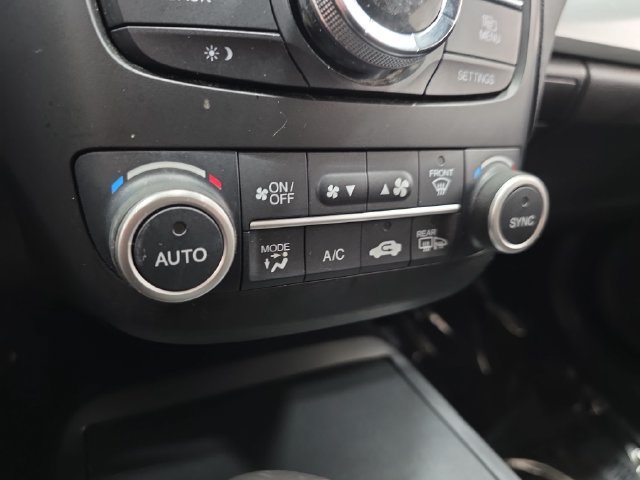 Used 2018  Acura Technology Package image 22