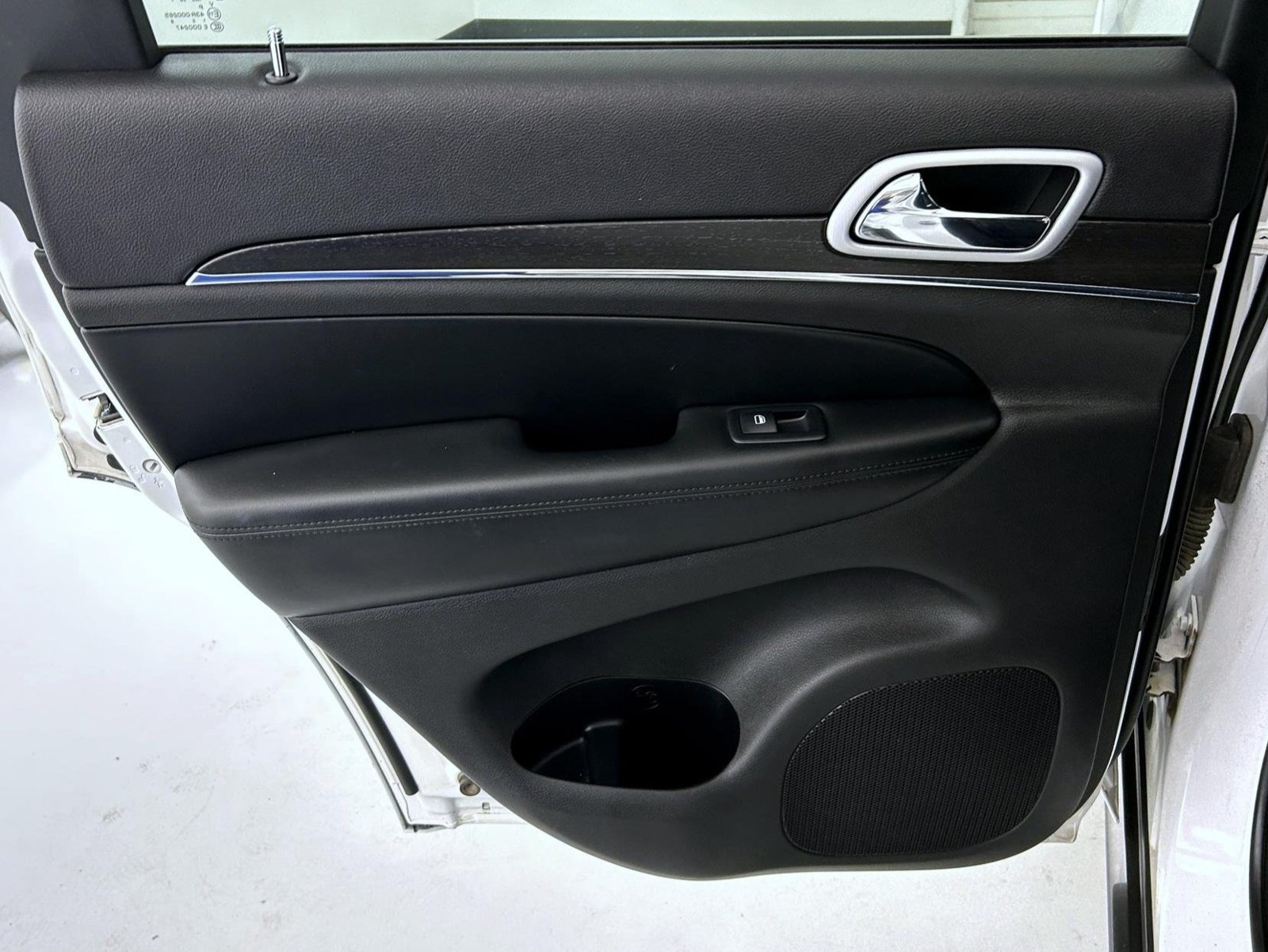 Used 2018 White Jeep Limited image 20
