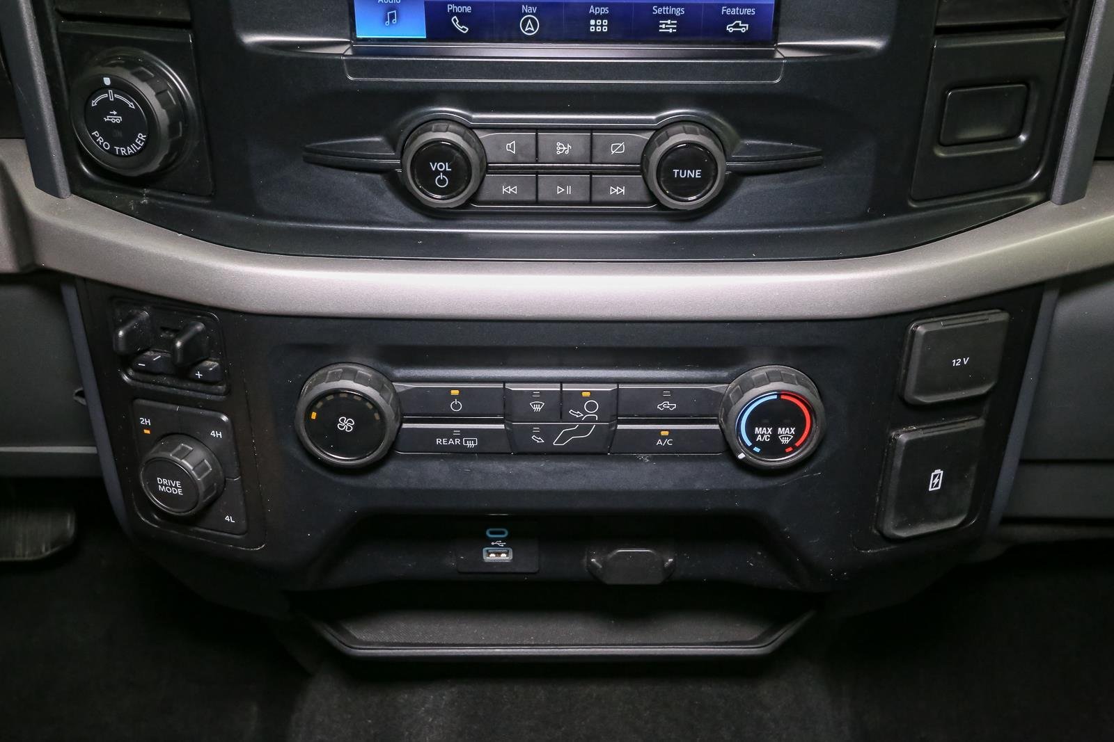 Used 2023 Oxford White FORD XL image 29