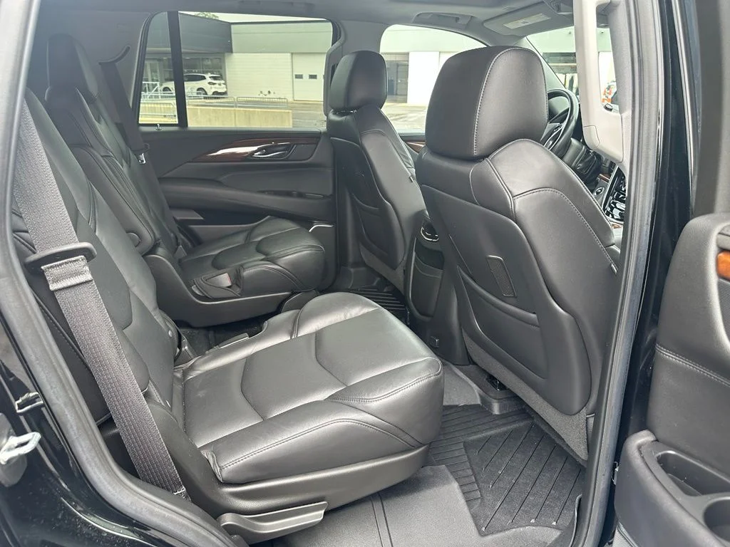 Used 2020 Black Raven Cadillac Luxury image 7