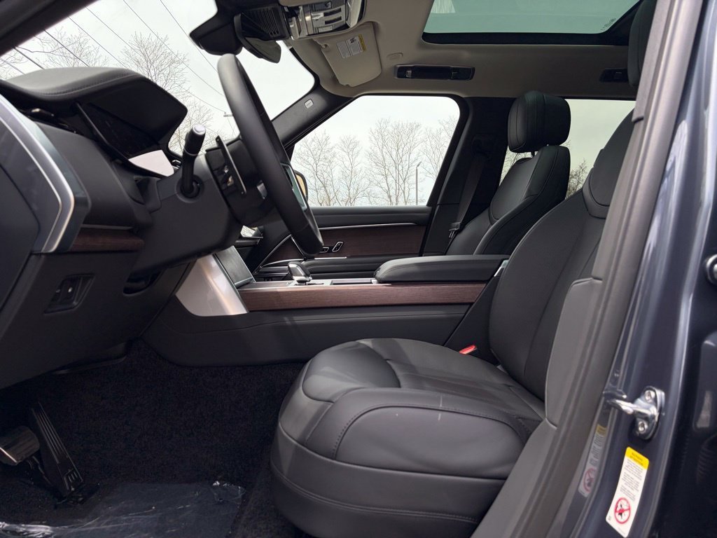 2025 Land Rover Range Rover SE - Photo 11
