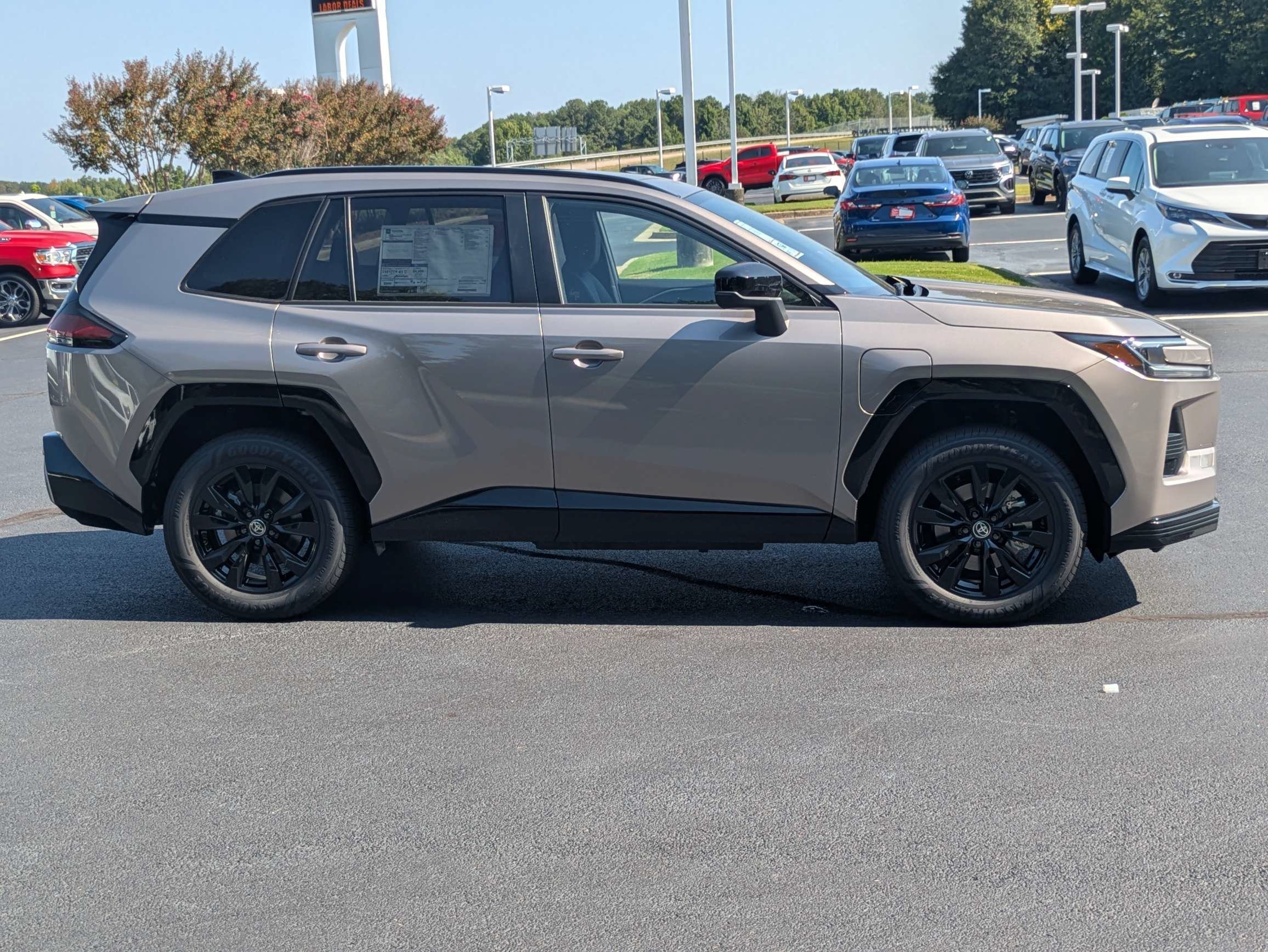 New 2026 Meteor Toyota SE image 3