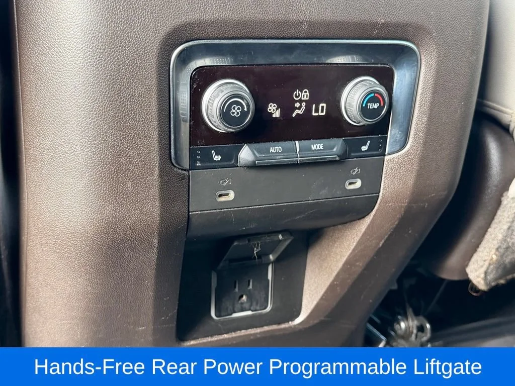 Used 2021 BLACK Chevrolet Z71 image 22