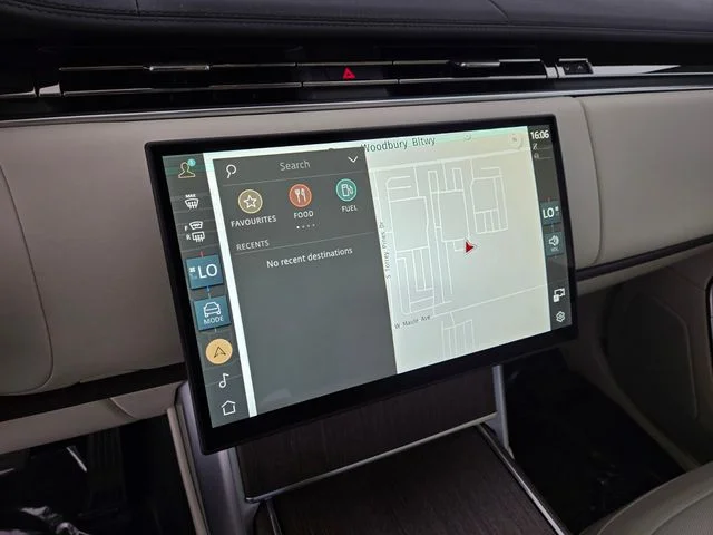 New 2026 Fuji White Land Rover SE image 22