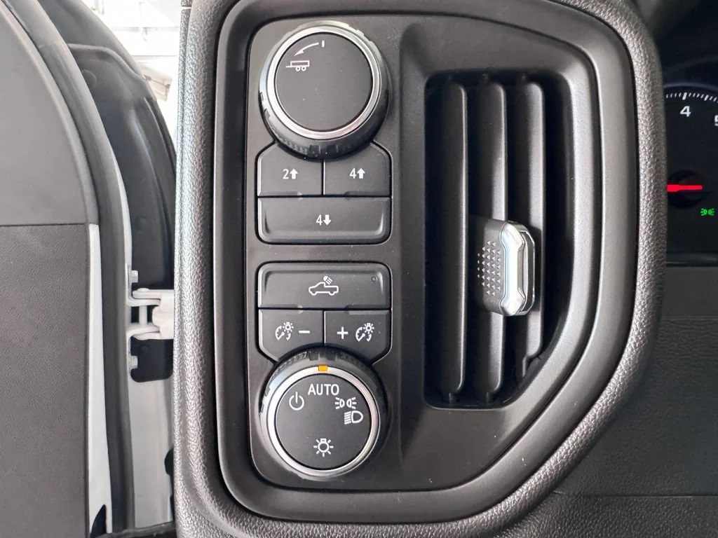 2024 Chevrolet Silverado 2500HD Custom - Photo 22