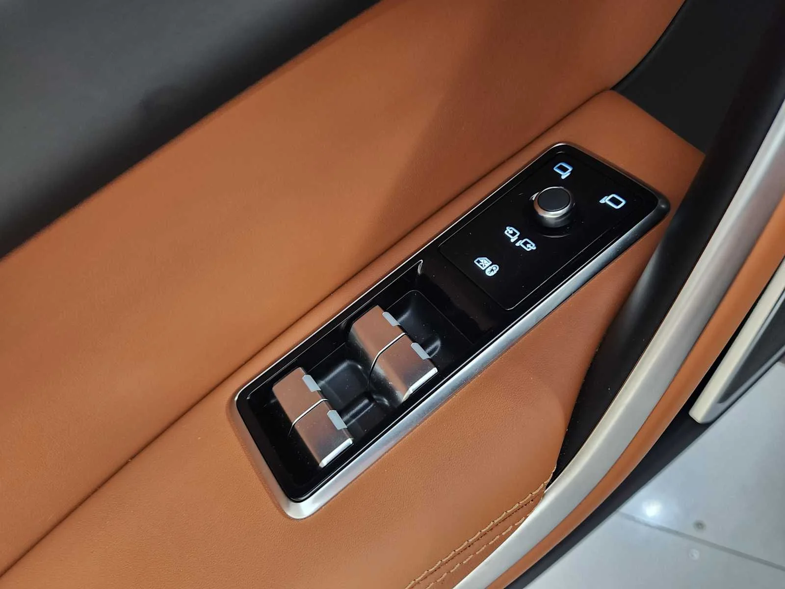 2026 Jaguar F-Pace R-Dynamic S - Photo 38