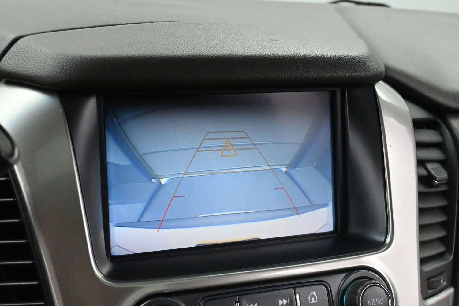 Used 2018 Summit White Chevrolet Premier image 22