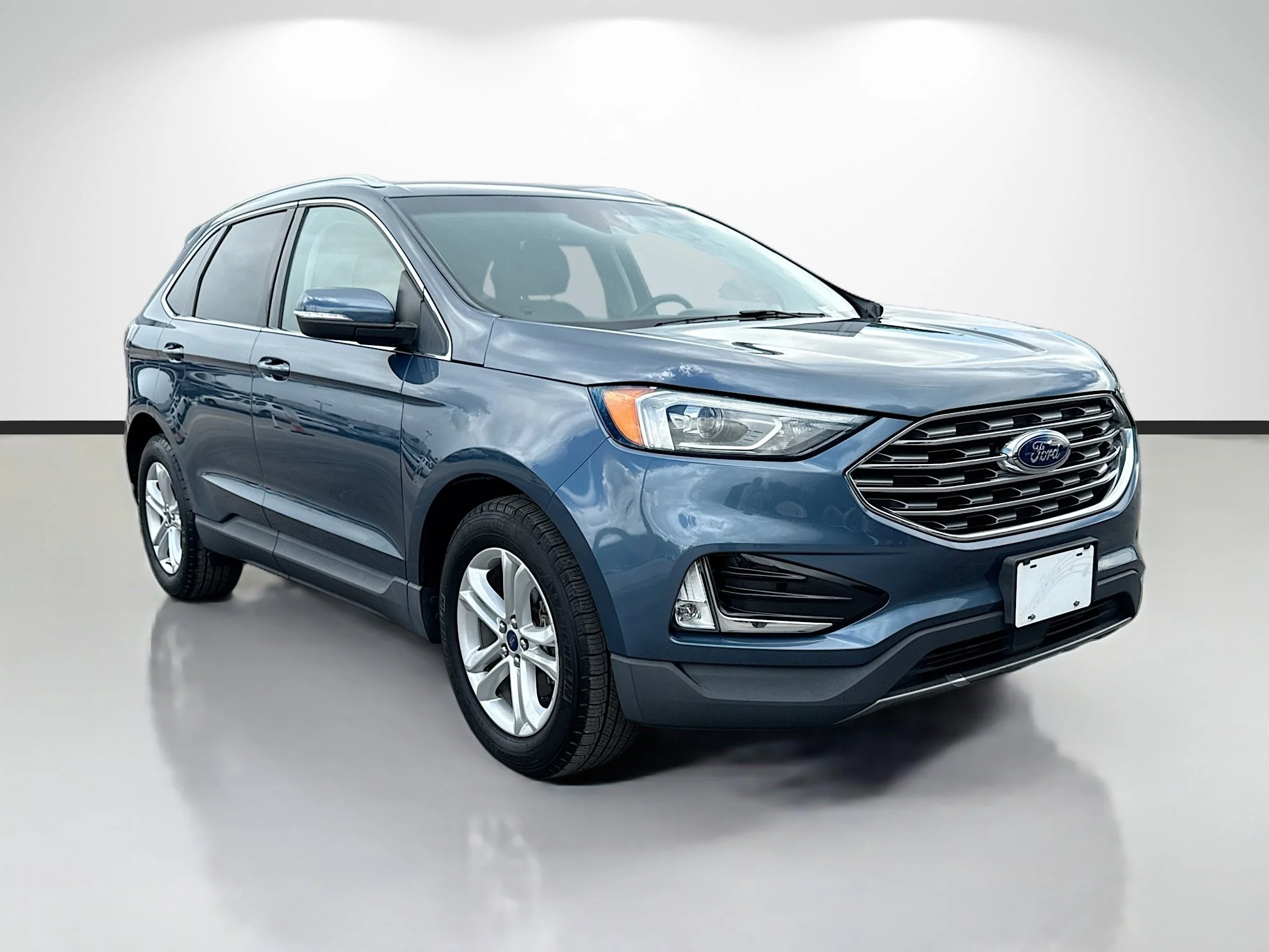 2019 Ford Edge SEL's photo