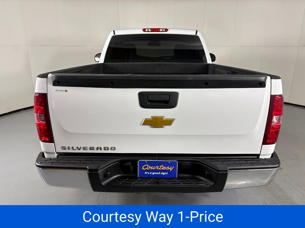 Used 2013 White Chevrolet Work Truck image 10