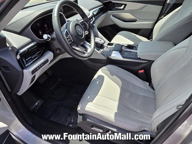Used 2024 Lunar Silver Metallic Acura FWD W/TECHNOLOGY PACKAGE image 8