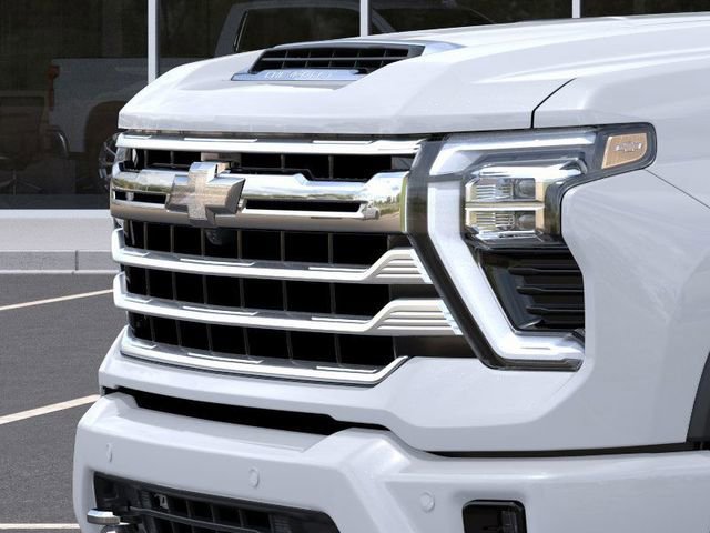 New 2026 Polar White Tricoat Chevrolet High Country image 13