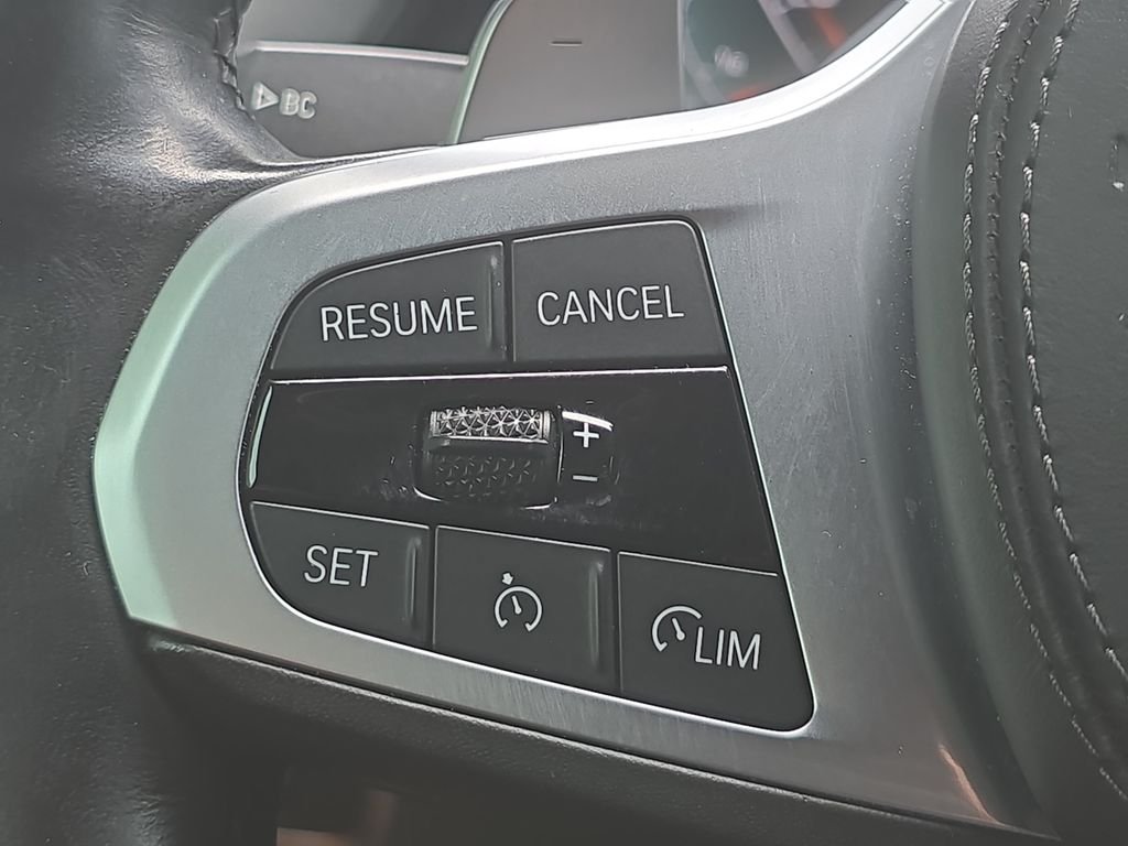 Used 2022 Arctic Grey Metallic BMW M50i image 13
