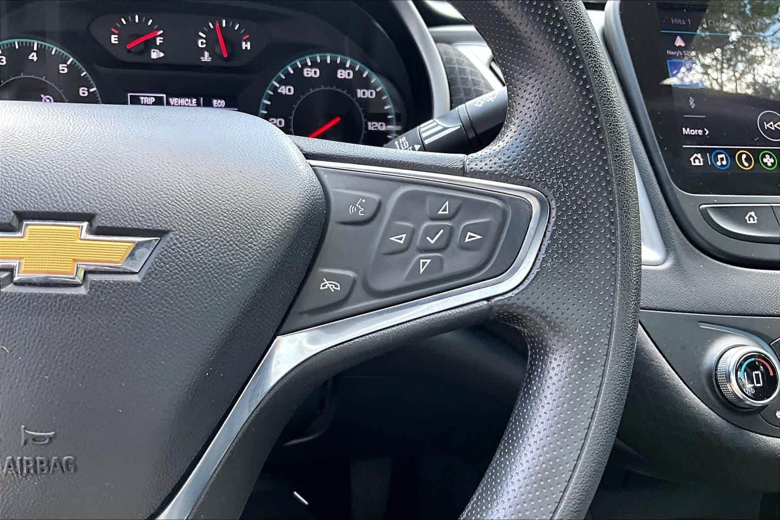 Used 2024 Summit White Chevrolet LT image 22