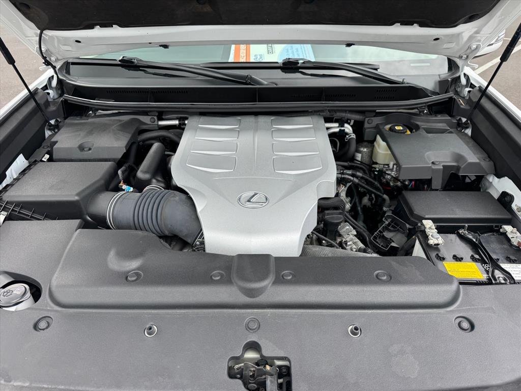 Used 2021 Starfire Pearl Lexus 460 Premium image 26