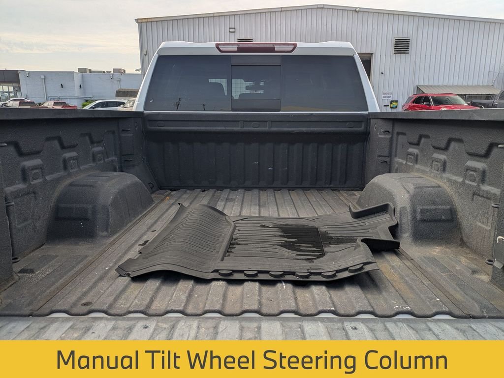 Used 2019 White GMC SLE image 33