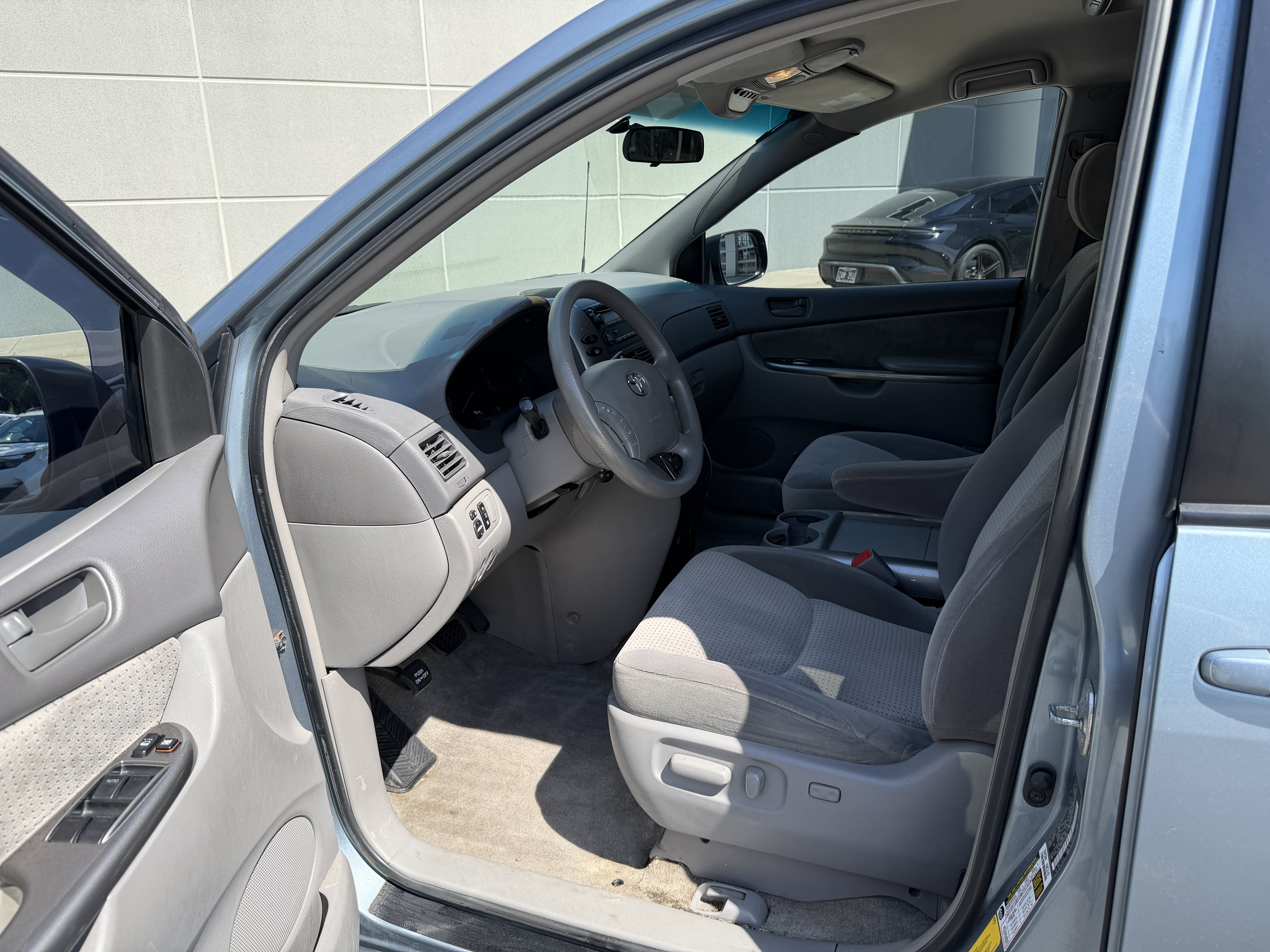 Used 2007 Blue Toyota CE image 5