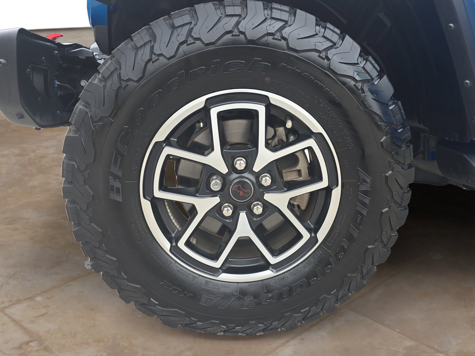 Used 2024 Hydro Blue Pearlcoat Jeep Rubicon image 30