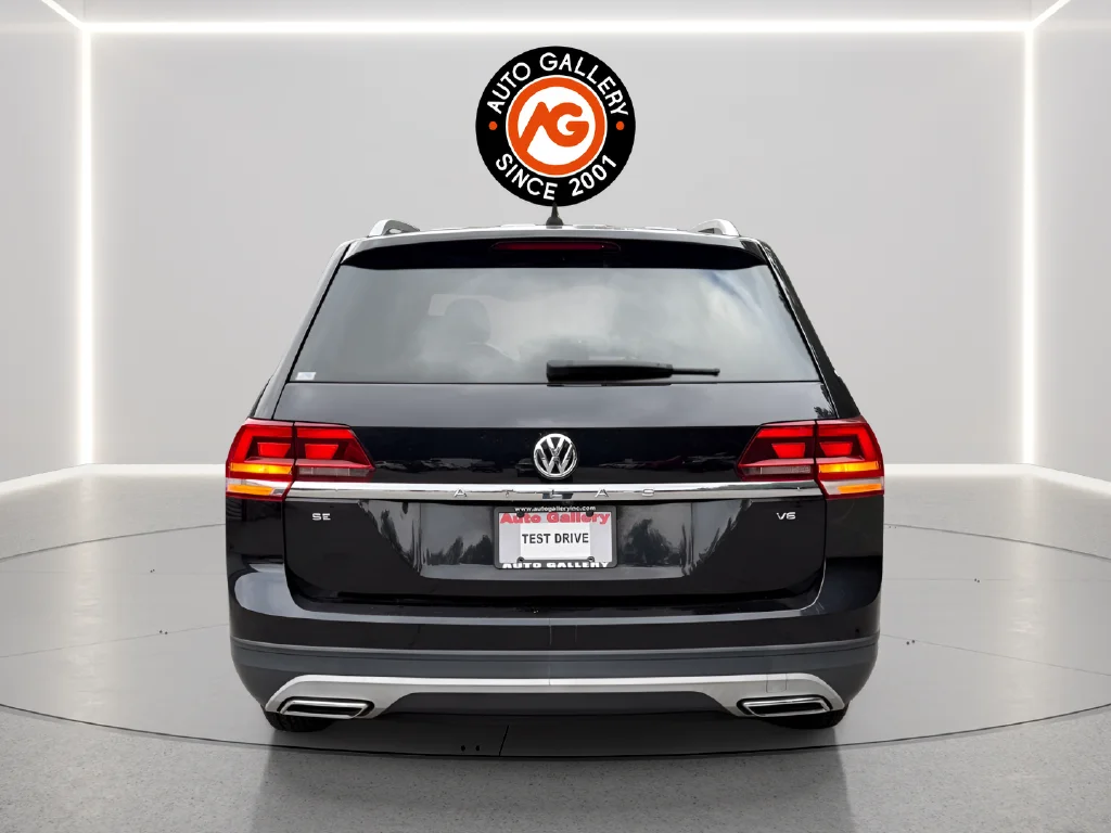 Used 2018 Black Volkswagen 3.6L V6 SE image 6