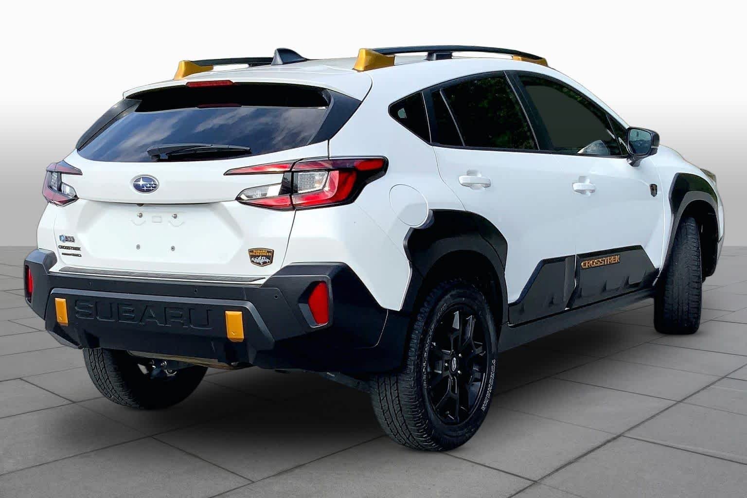 Used 2024 Crystal White Pearl Subaru Wilderness image 12