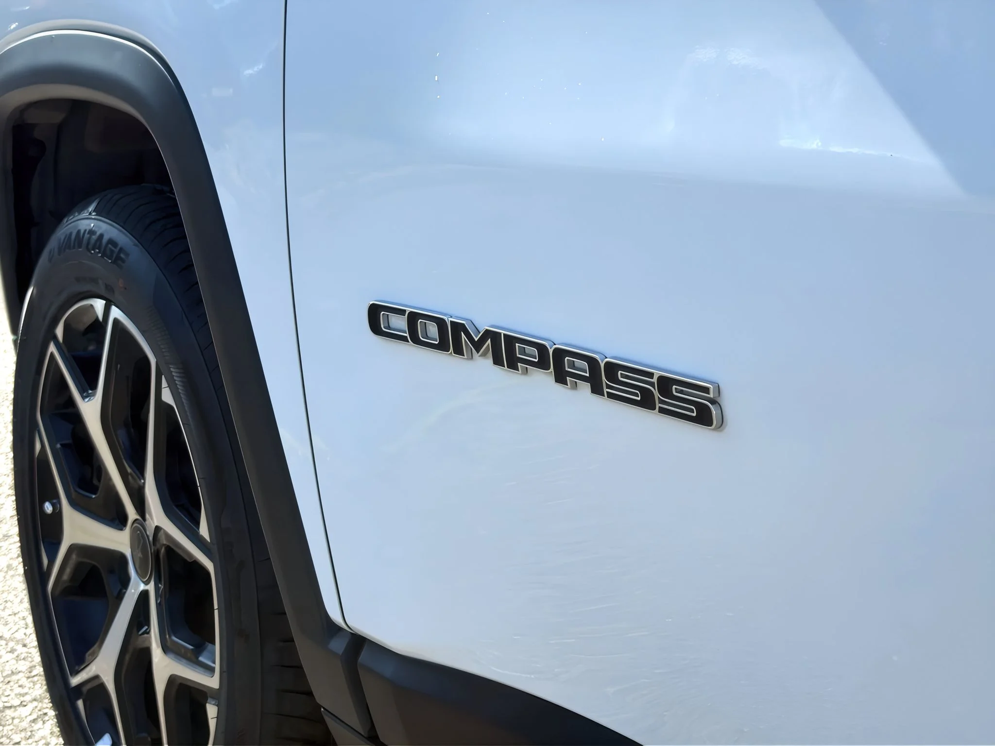 2025 Jeep Compass Limited - Photo 11