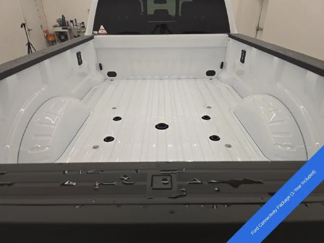 New 2027 Oxford White Ford F-350® Lariat® image 18
